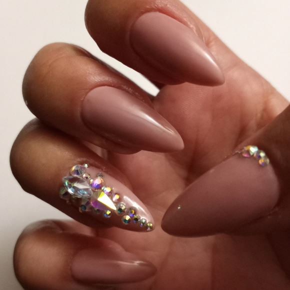 Nude pink and iridescent gem luxury Press On Nails come in any shape and length - Picture 2 of 2